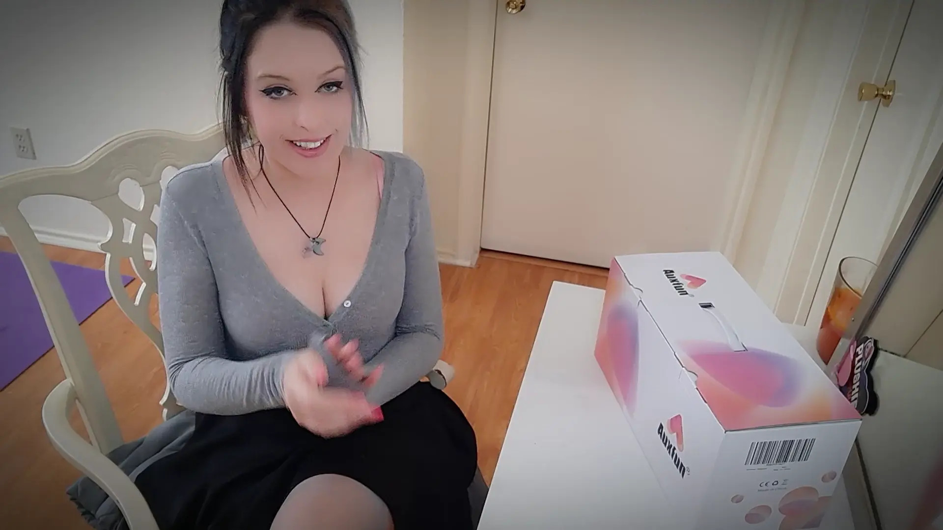 Exclusive Leak: xPrincessAura - Unbox my 1st fuck machine with me - Stream in FullHD | Hotleakxxx.com