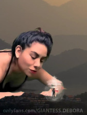 Giantess Debora - Giantess gentil spanish