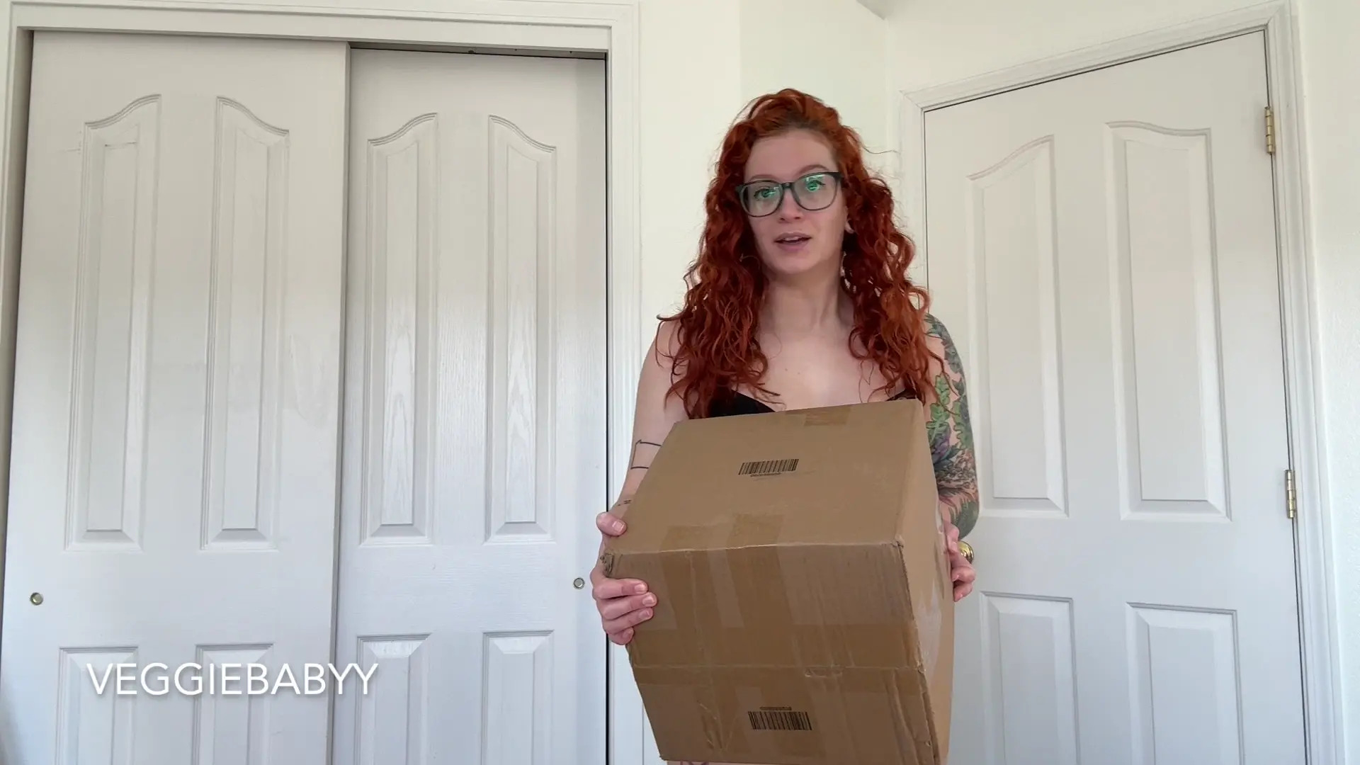 Exclusive Leak: veggiebabyy - sexy new filming shirts try on in bra and panties - Stream in FullHD | Hotleakxxx.com
