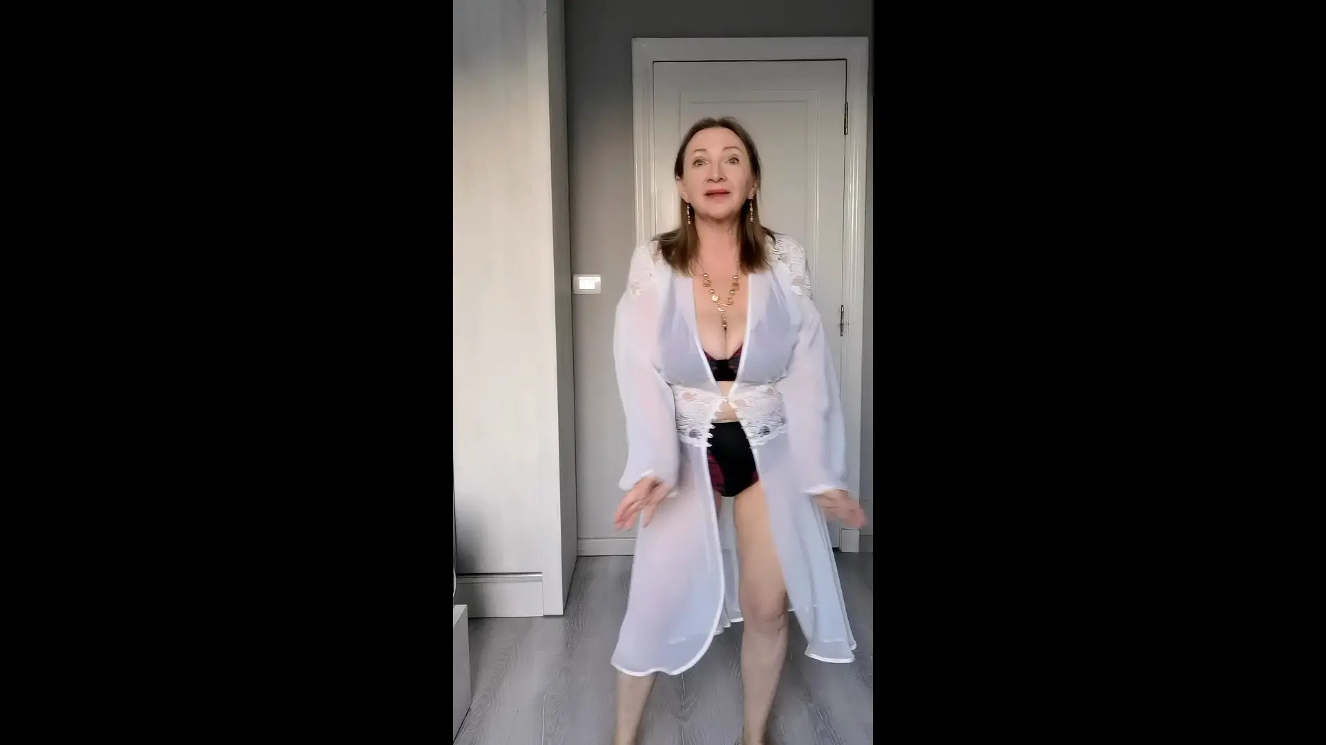 Exclusive Leak: MariaOld - Elegant Granny Dance - Stream in FullHD | Hotleakxxx.com