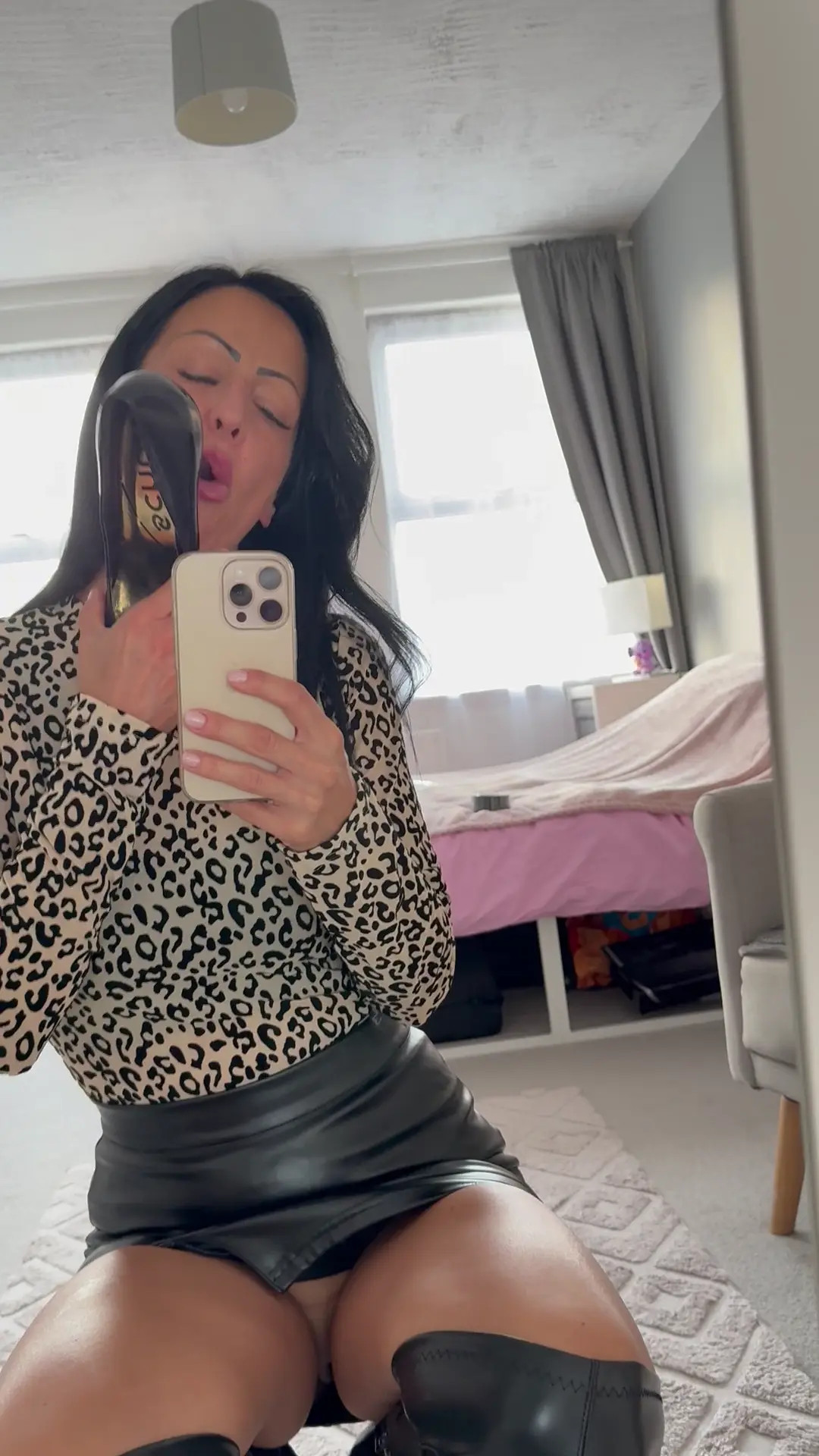 Exclusive Leak: fitrebecca - High heels fetish heels in pussy and ass custom video BTS - Stream in FullHD | Hotleakxxx.com