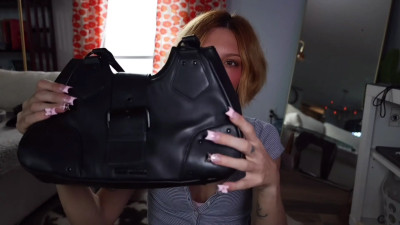 Elle Marz - If u even care ASMR