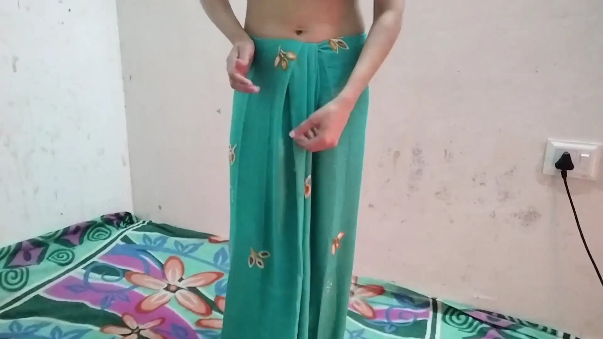 Exclusive Leak: Indian Bhabhi - Sasur Nai Apni Jawan Bahu Ki Mast Chudai Ki - Stream in FullHD | Hotleakxxx.com