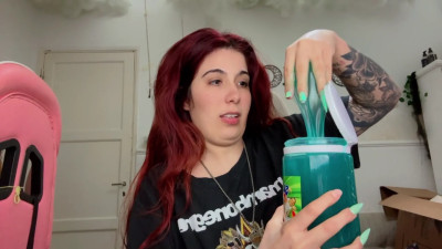 Cleopatrax19 - XXL Slime!  Check Out How This Sticky Monster
