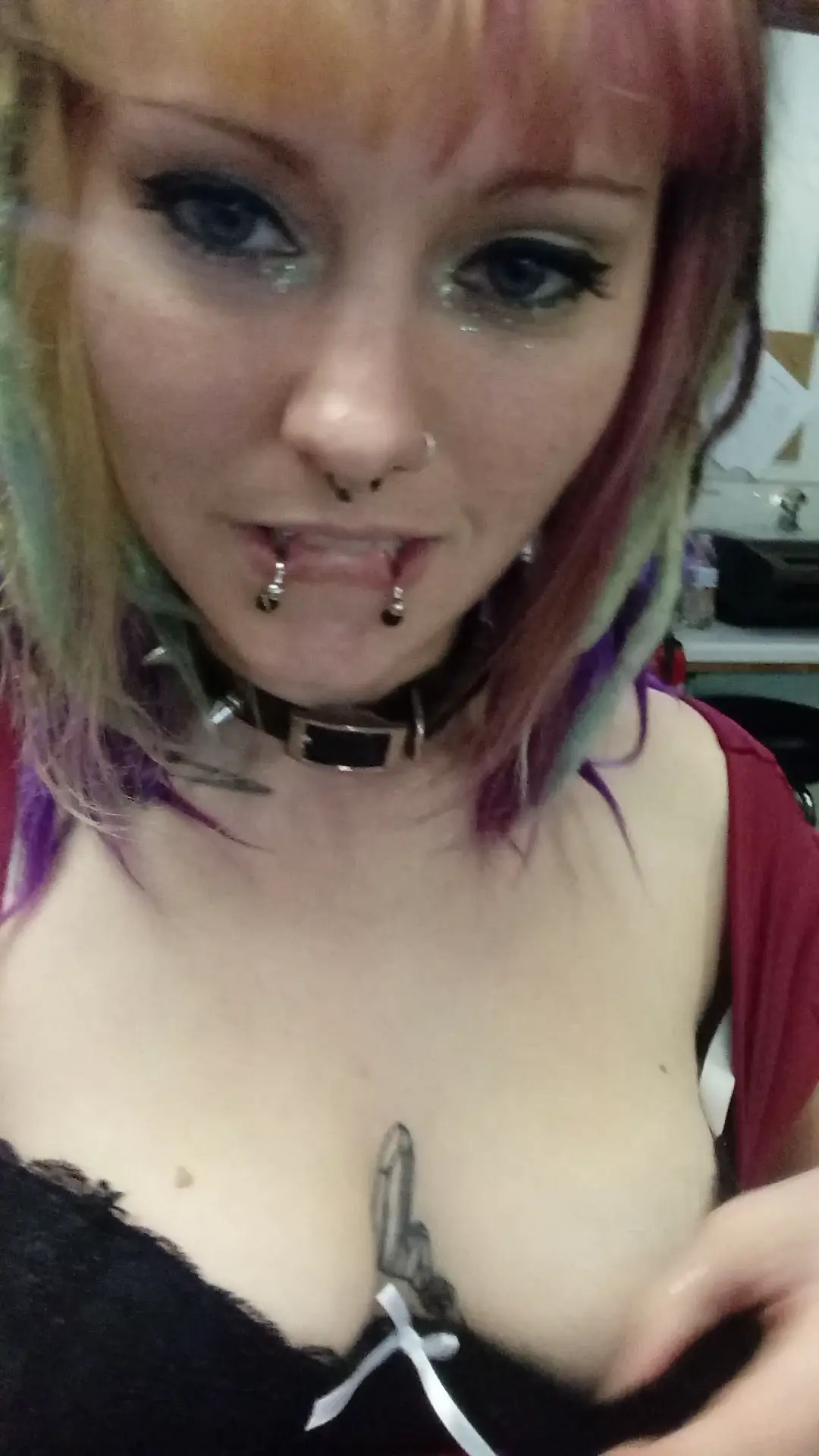 Exclusive Leak: Princess_kitten - Showing off at work. Walked in on lol - Stream in FullHD | Hotleakxxx.com