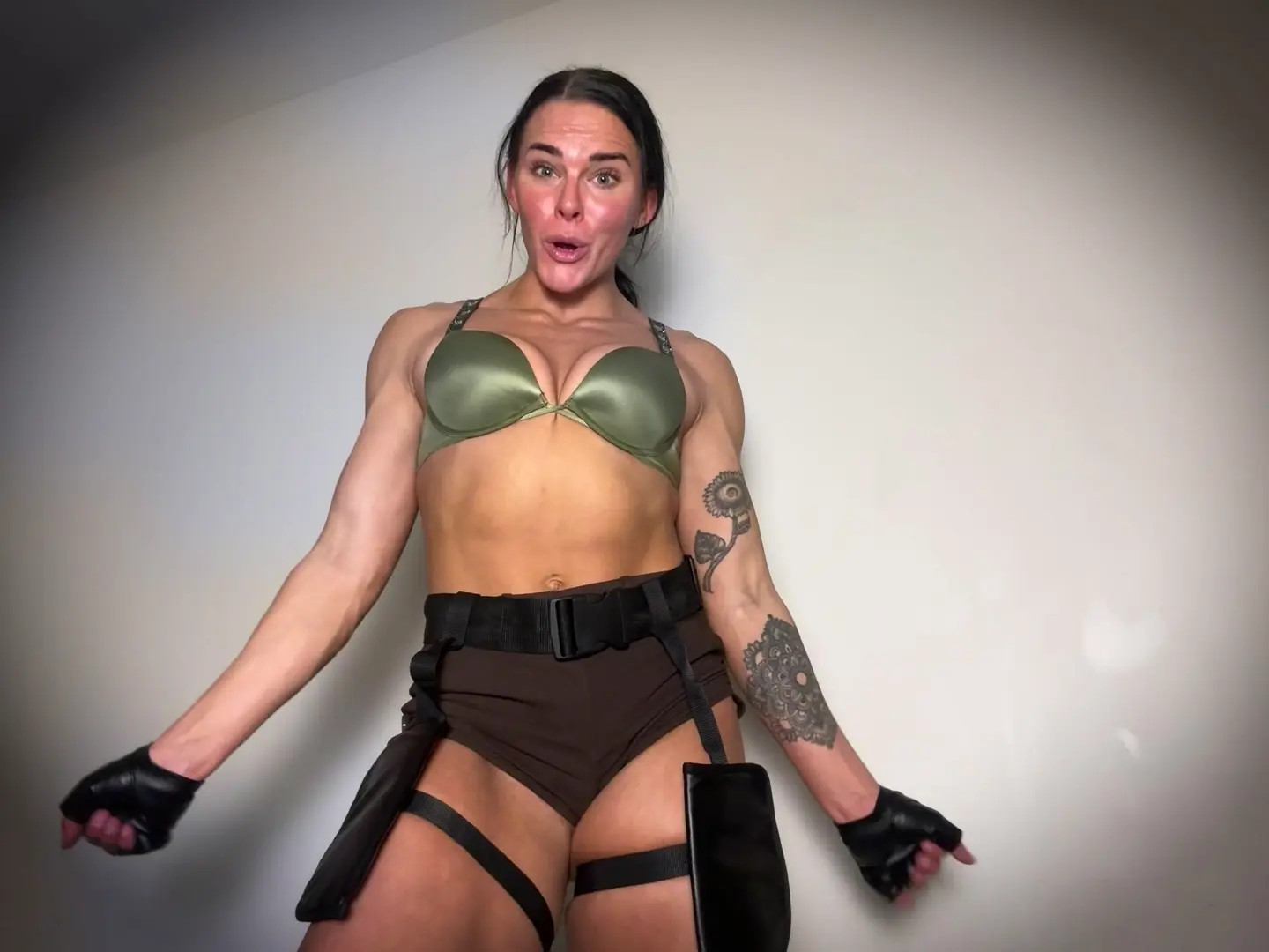 Exclusive Leak: Lexa Stahl - Lara Croft Lexa Croft!) Cosplay - Stream in FullHD | Hotleakxxx.com
