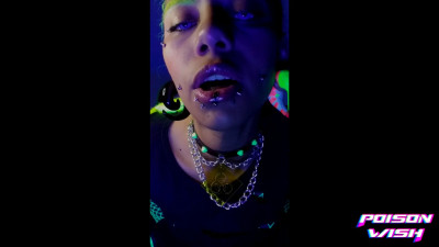 PoisonWish - Mesmerizing Poisoned Lips