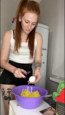 Alice_Ginger - I am making potato pancakes