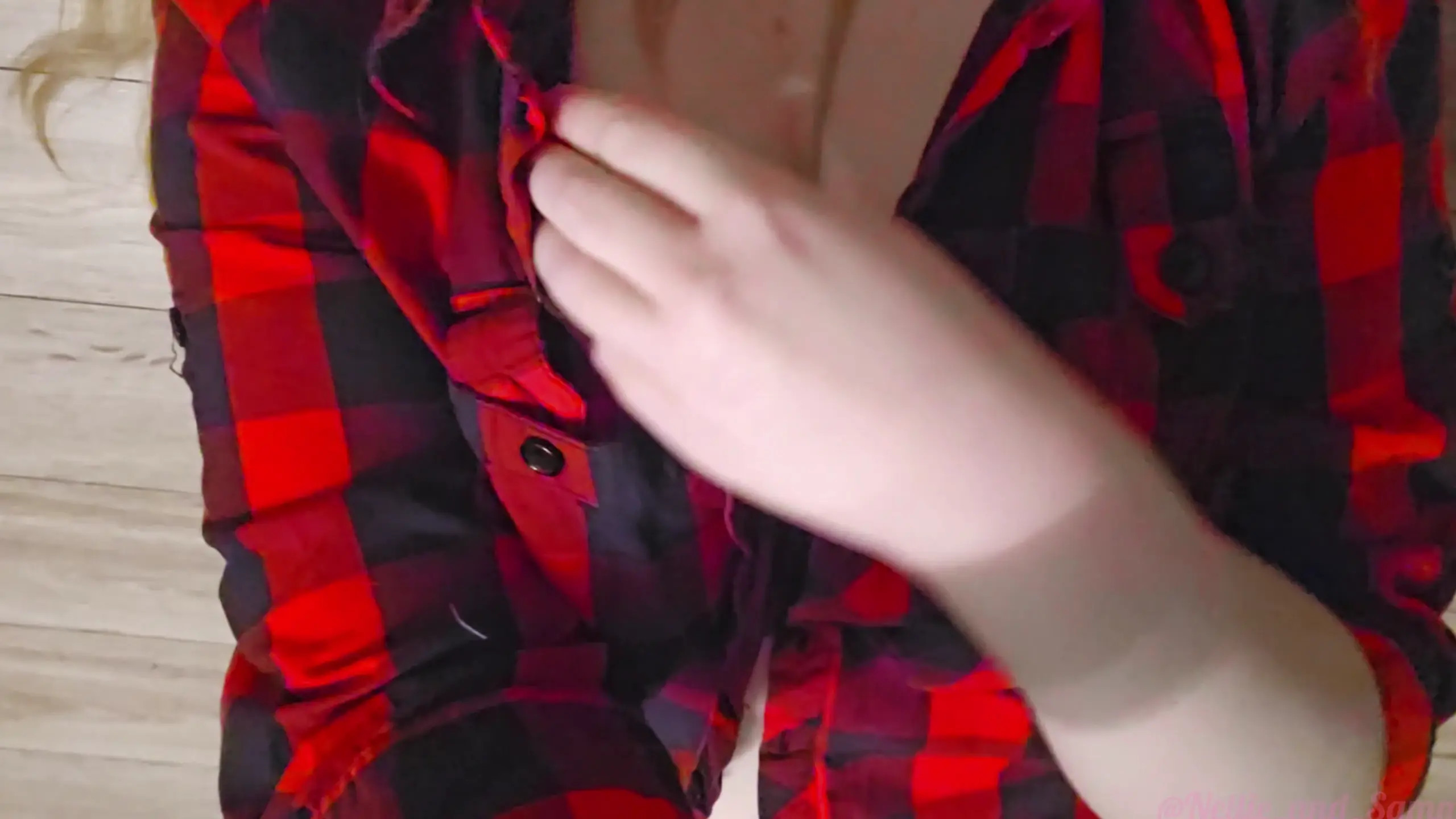 Exclusive Leak: Nellie_and_Sammy - Just a Peak-A-Boob - Stream in FullHD | Hotleakxxx.com