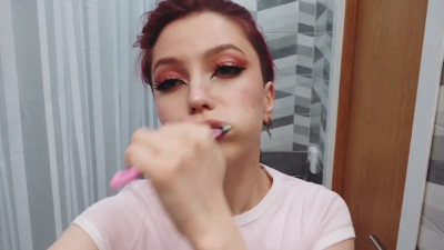 Crimson_Girl - Brushing my teeth
