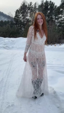 Alice_Ginger - The red-haired girl is not afraid of frost