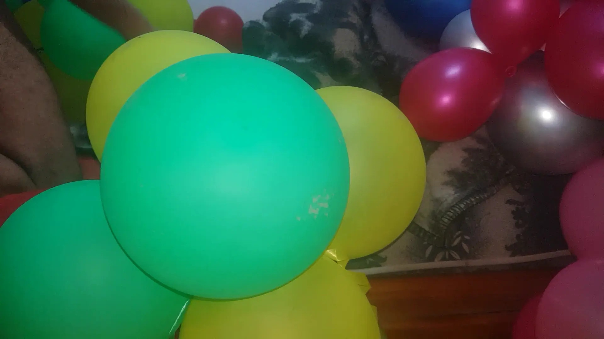 Exclusive Leak: pupmarcus21 - Ride and pop old cluster balooons - Stream in FullHD | Hotleakxxx.com