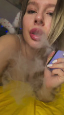 MissLevine - Vapig Tease And Soft Lips