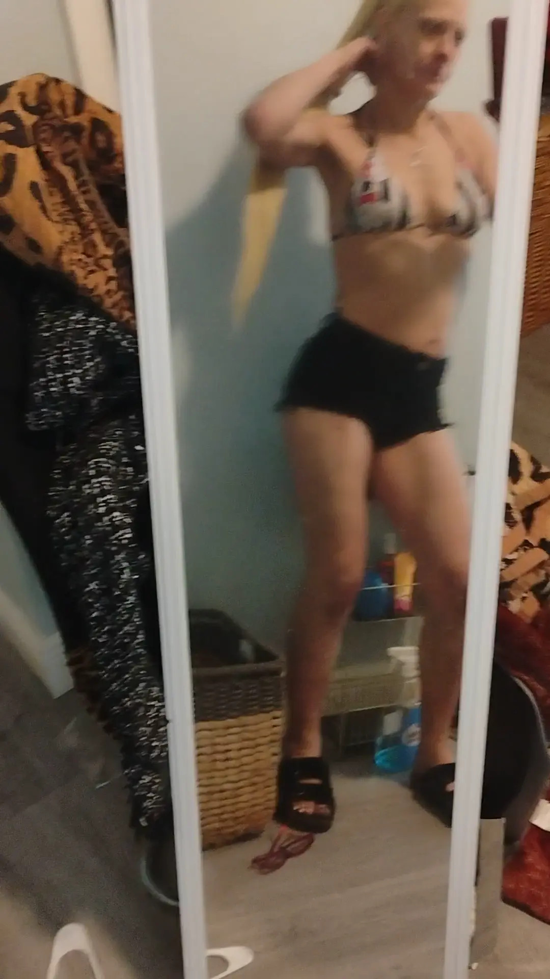 Exclusive Leak: Iamthatgyrl4u - Beautiful petite blonde shows off her sexy bod n long hair - Stream in FullHD | Hotleakxxx.com
