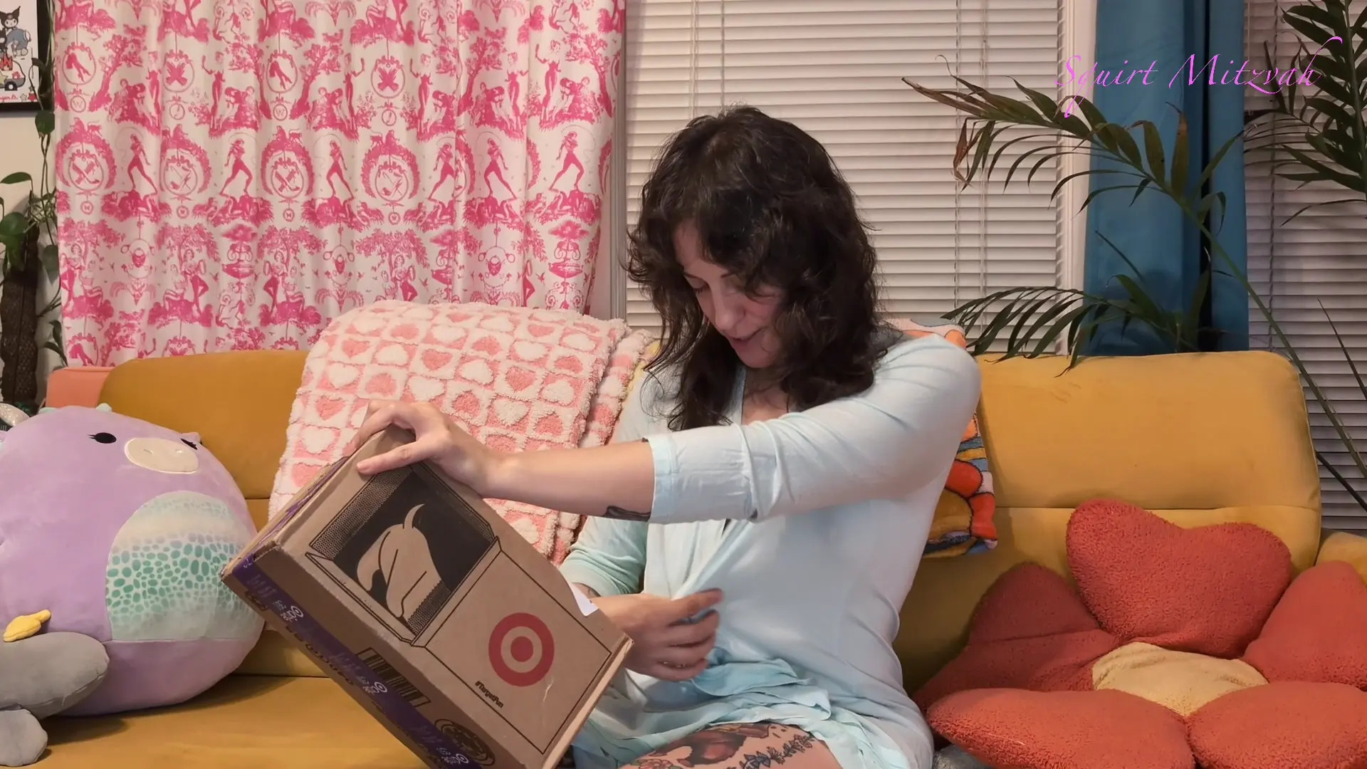 Exclusive Leak: squirtmitzvah - Bellas New Panties Unboxing - Stream in FullHD | Hotleakxxx.com