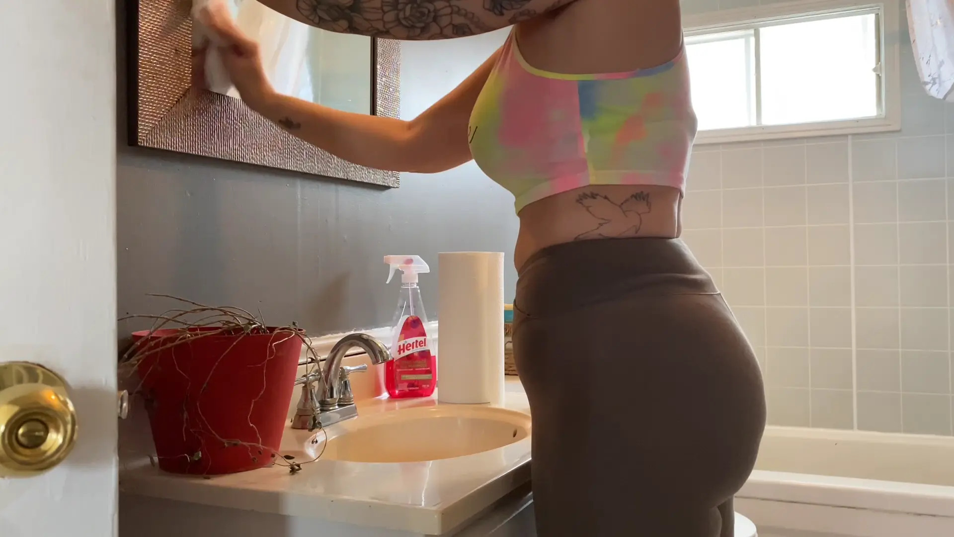 Exclusive Leak: AnaWinters - ASMR clean the bathroom with me - Stream in FullHD | Hotleakxxx.com