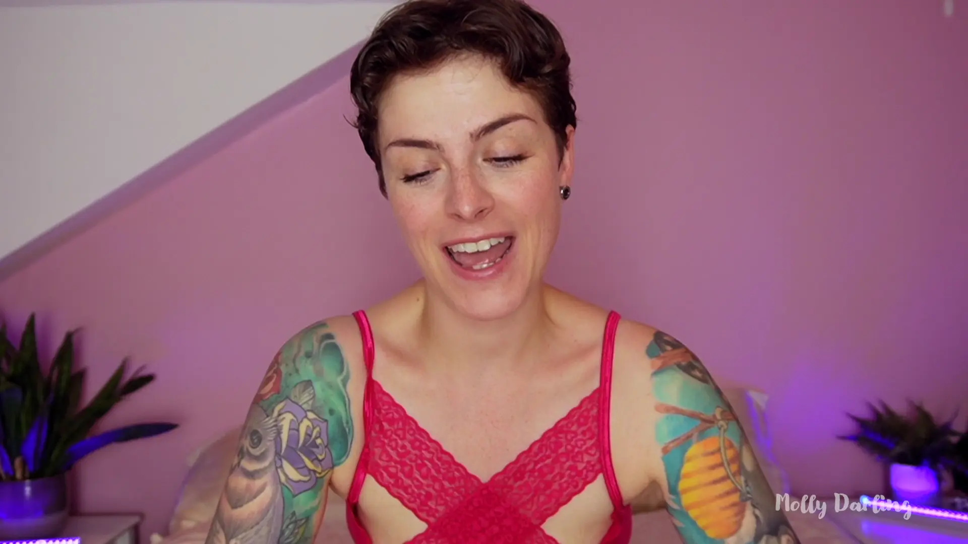 Exclusive Leak: Molly Darling - I CUT ALL MY HAIR OFF - Stream in FullHD | Hotleakxxx.com