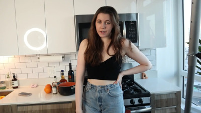 madisynwood - Christmas Cooking with your GF