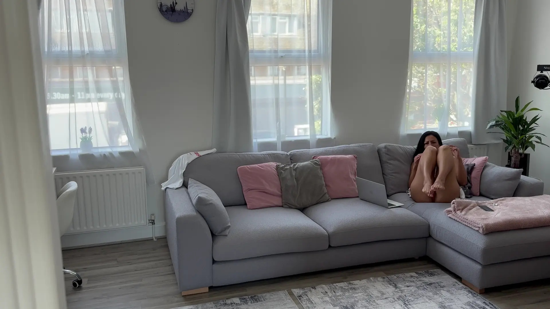 Exclusive Leak: fitrebecca - step-Son caught mommy watching step-mom and step-son porn part 1 - Stream in FullHD | Hotleakxxx.com