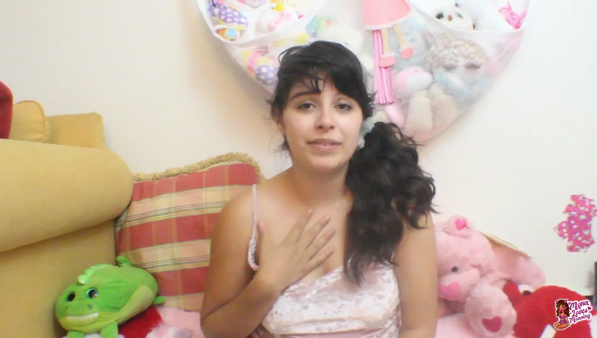 Exclusive Leak: Mona Flowers - step-Dad Makes Me Punish Myself - Stream in FullHD | Hotleakxxx.com