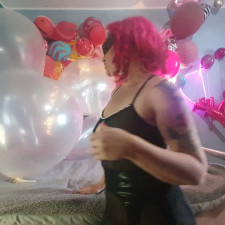 Madam Bangs - Balloon Vault Room