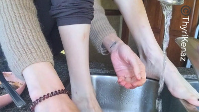 _thyri_ - SFW Foot care OIL scrub wash peel