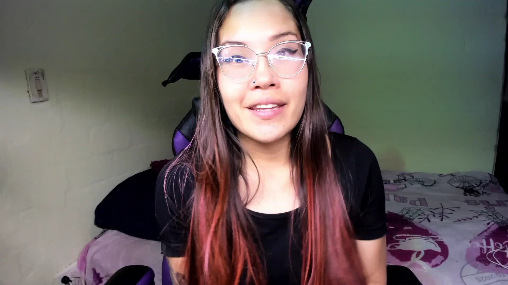 Exclusive Leak: Amie_e - Should I film with a guy or alone? You decide - Stream in FullHD | Hotleakxxx.com