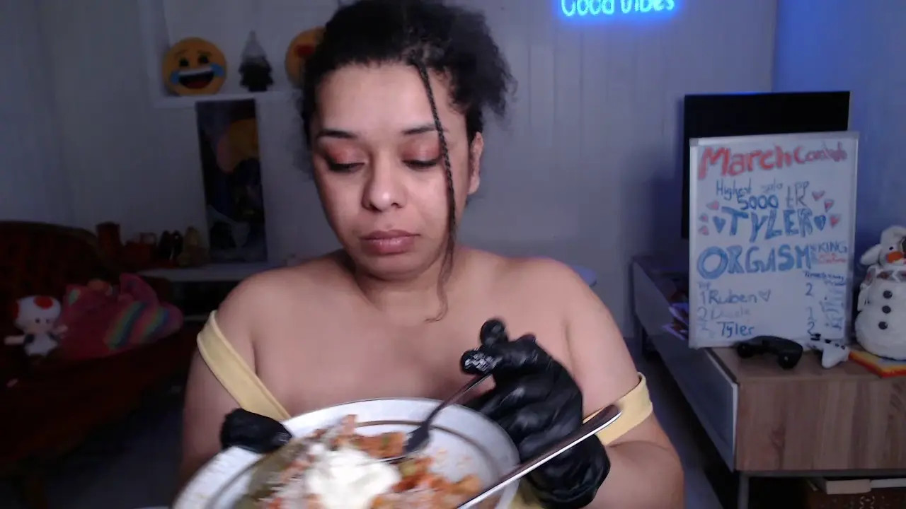 Exclusive Leak: Mocha Belle - POV Eat With Mommy In Latex Gloves - Stream in FullHD | Hotleakxxx.com