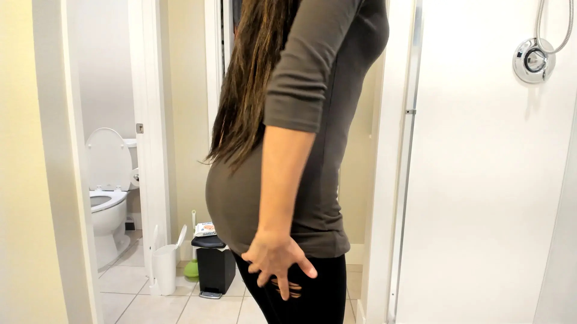 Exclusive Leak: SummerChase - peeing sexy knee high boots - Stream in FullHD | Hotleakxxx.com