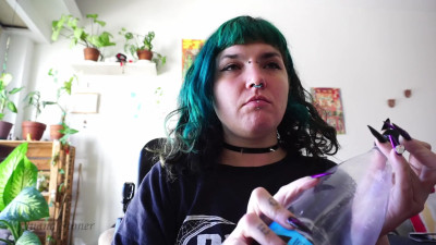 Juana Stone - Messy eating and burping loud - FREE VID