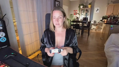 PilatesMilf - Live Streaming He Fucks and Creampies Me