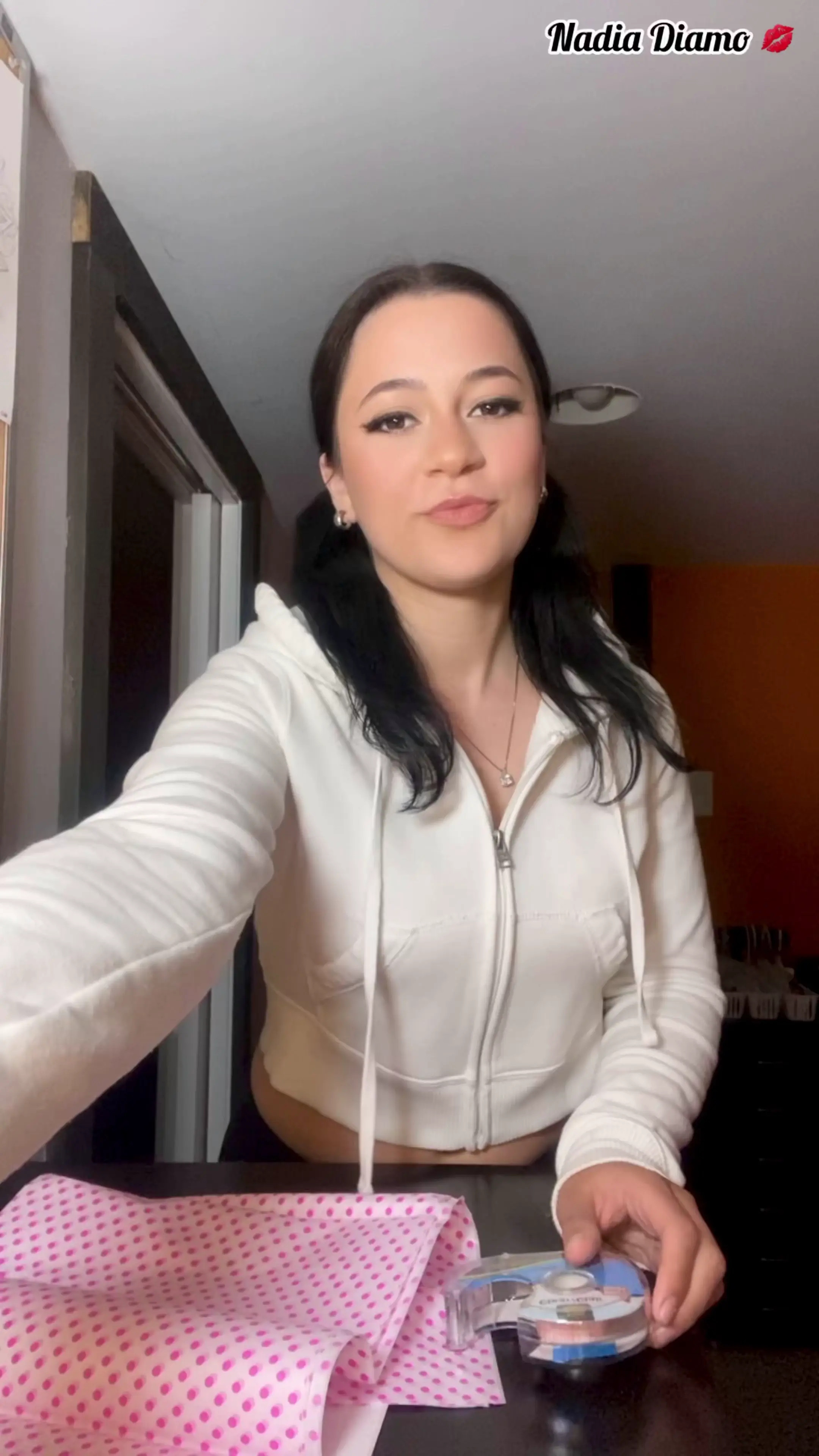 Exclusive Leak: Nadia Diamo - Pack A Custom Store Items Bundle Package With Me - Stream in FullHD | Hotleakxxx.com