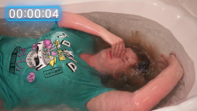 JessieHH - SFW Holding my breath underwater challenge 4K 60FPS FREE