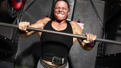 Lexa Stahl - Free Chest & Shoulder Workout