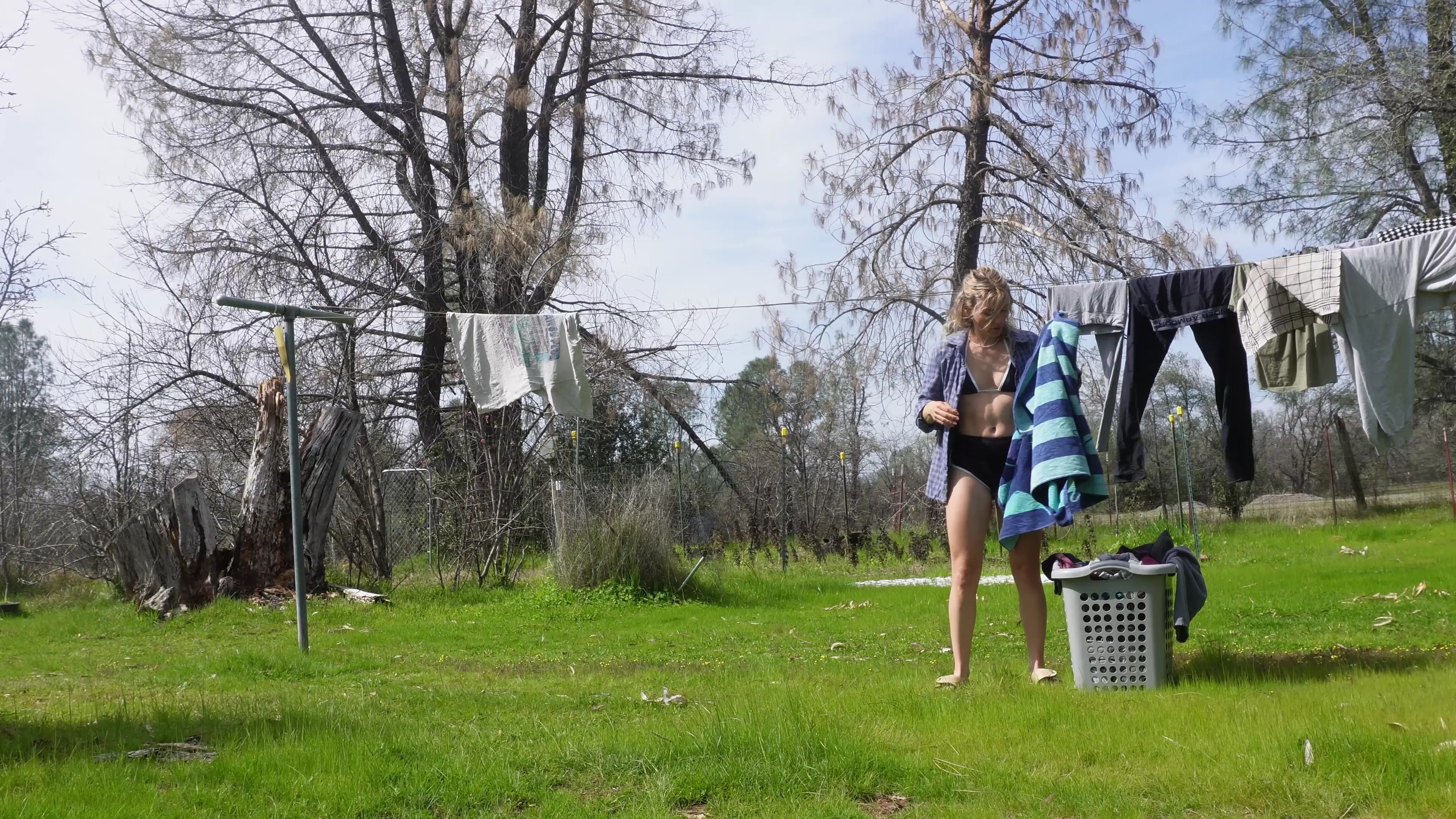Exclusive Leak: Savmoolah - Meatless Protein & Stretching By The Creek - Stream in FullHD | Hotleakxxx.com