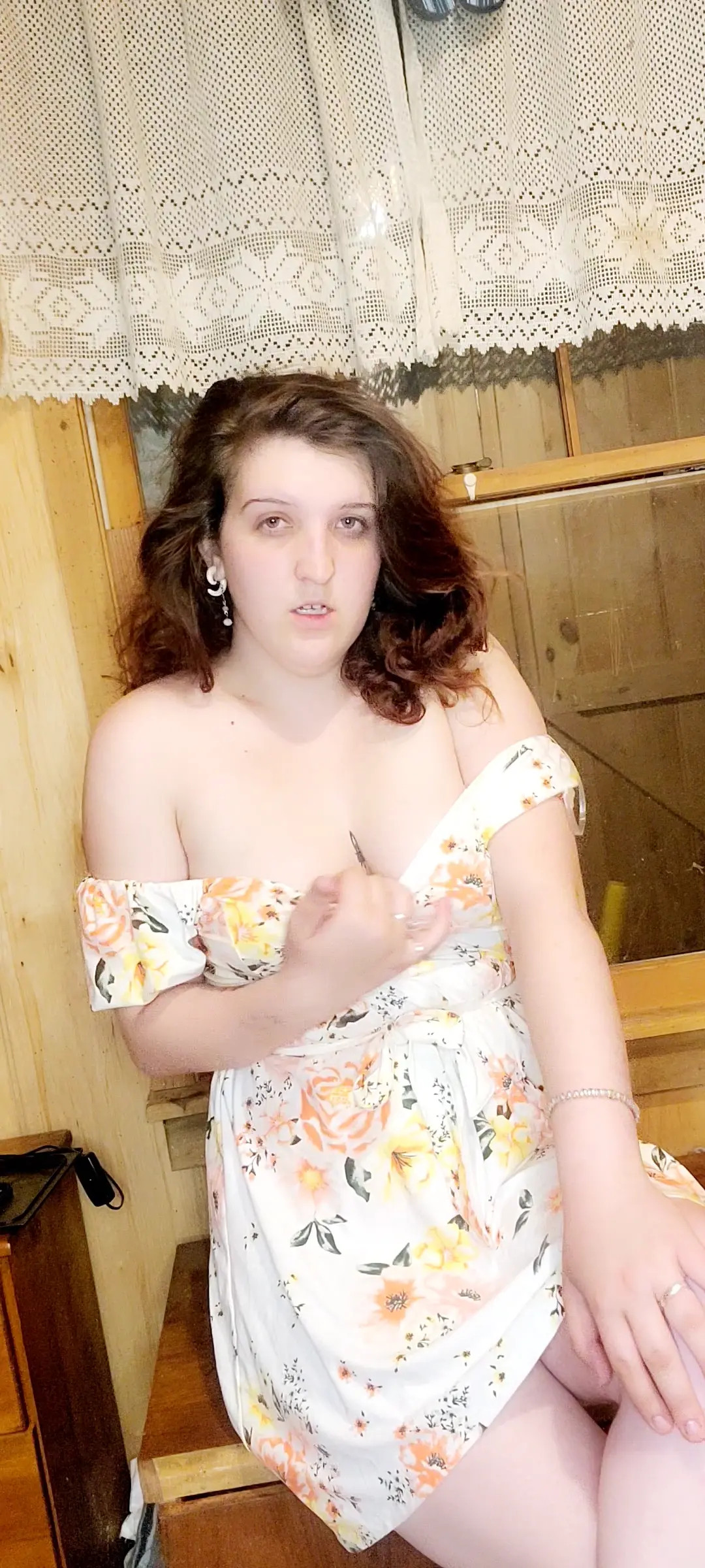 Exclusive Leak: Ally42077 - What's under the dress wanna see - Stream in FullHD | Hotleakxxx.com