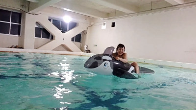 Mayumi Kanzaki - Pool Video 2