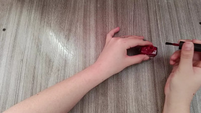 JaneRuss_ - Painting nails