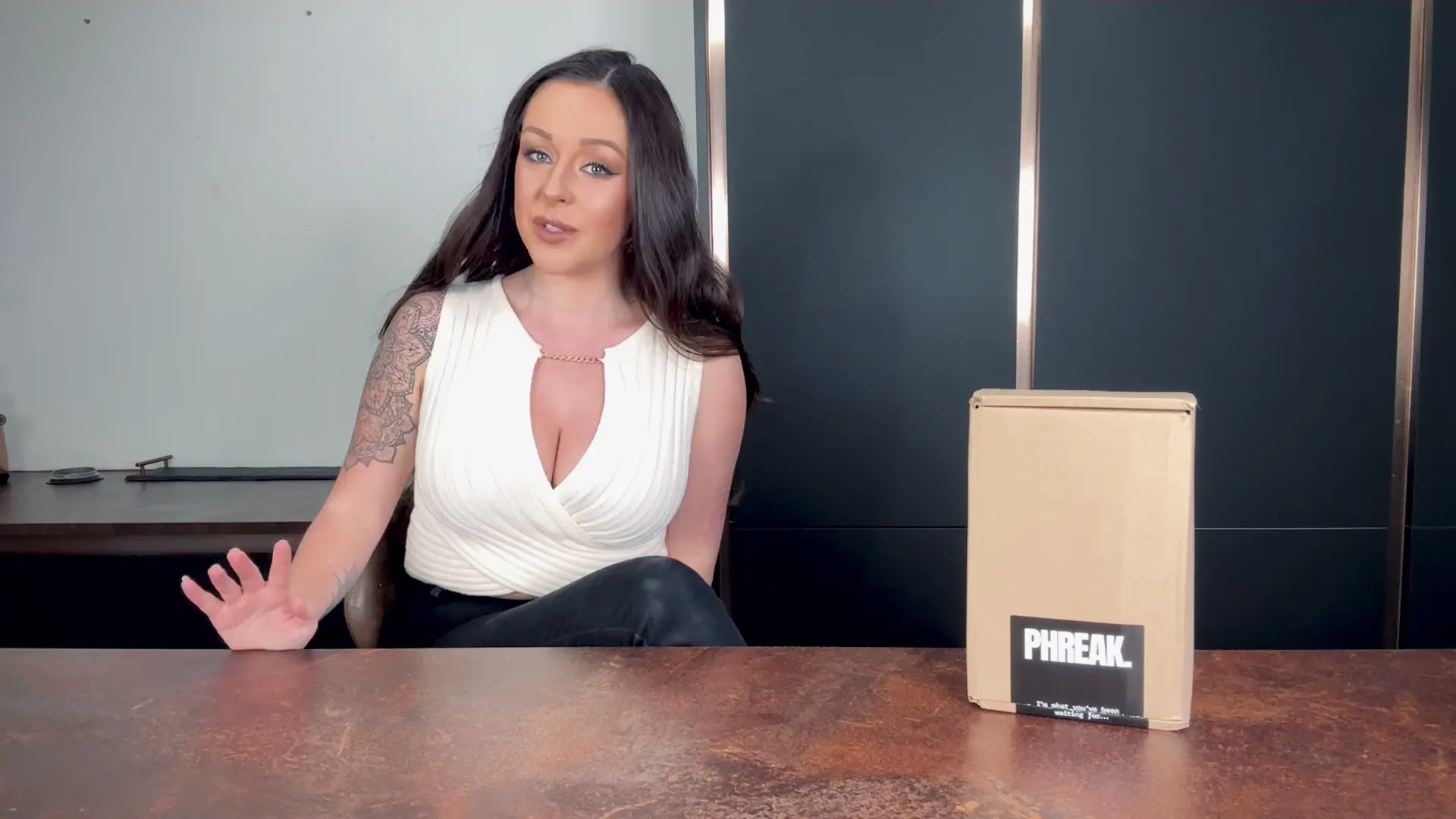 Exclusive Leak: RebeccaLouise95 - Phreak Adult Toy Unboxing and Review - Stream in FullHD | Hotleakxxx.com