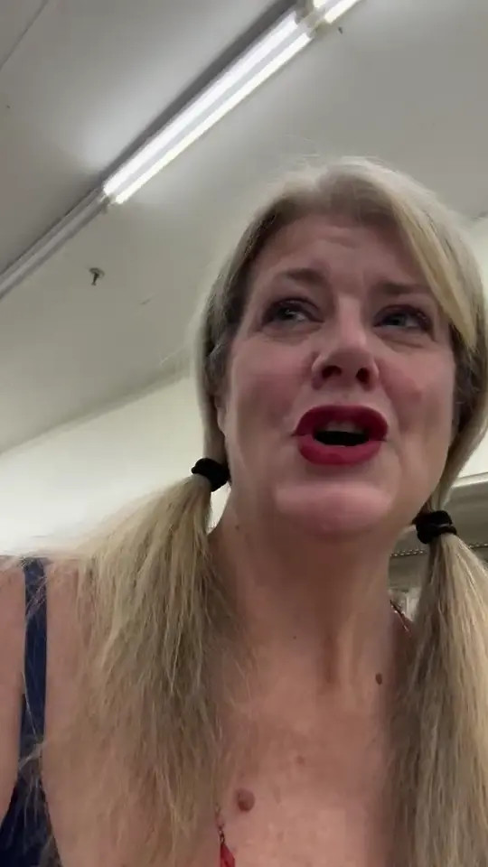 Exclusive Leak: Alicescuriosity - Going shopping alone.  Something is inside me. Fully Clothed - Stream in FullHD | Hotleakxxx.com