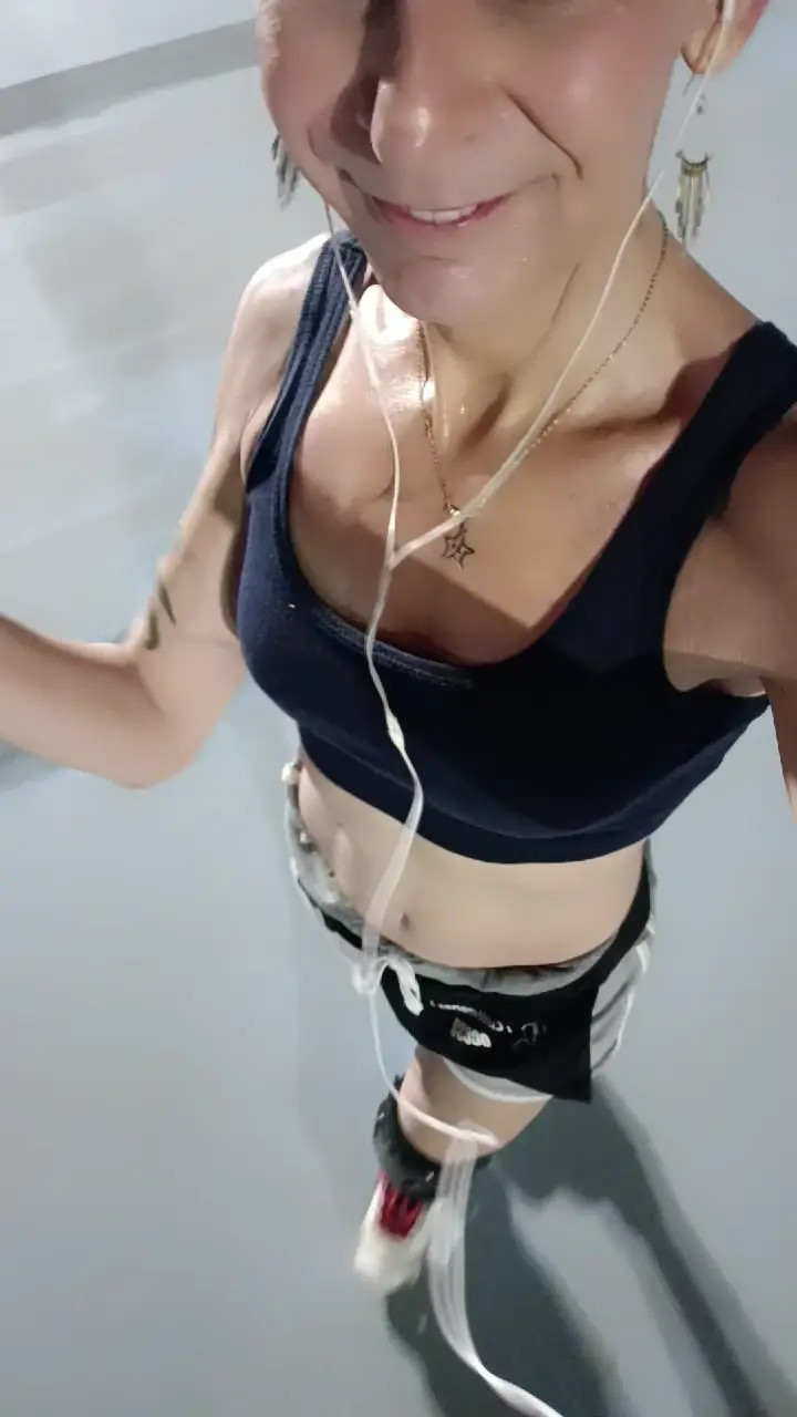 Exclusive Leak: Vero Smokes - Skate and shine with me - Stream in FullHD | Hotleakxxx.com