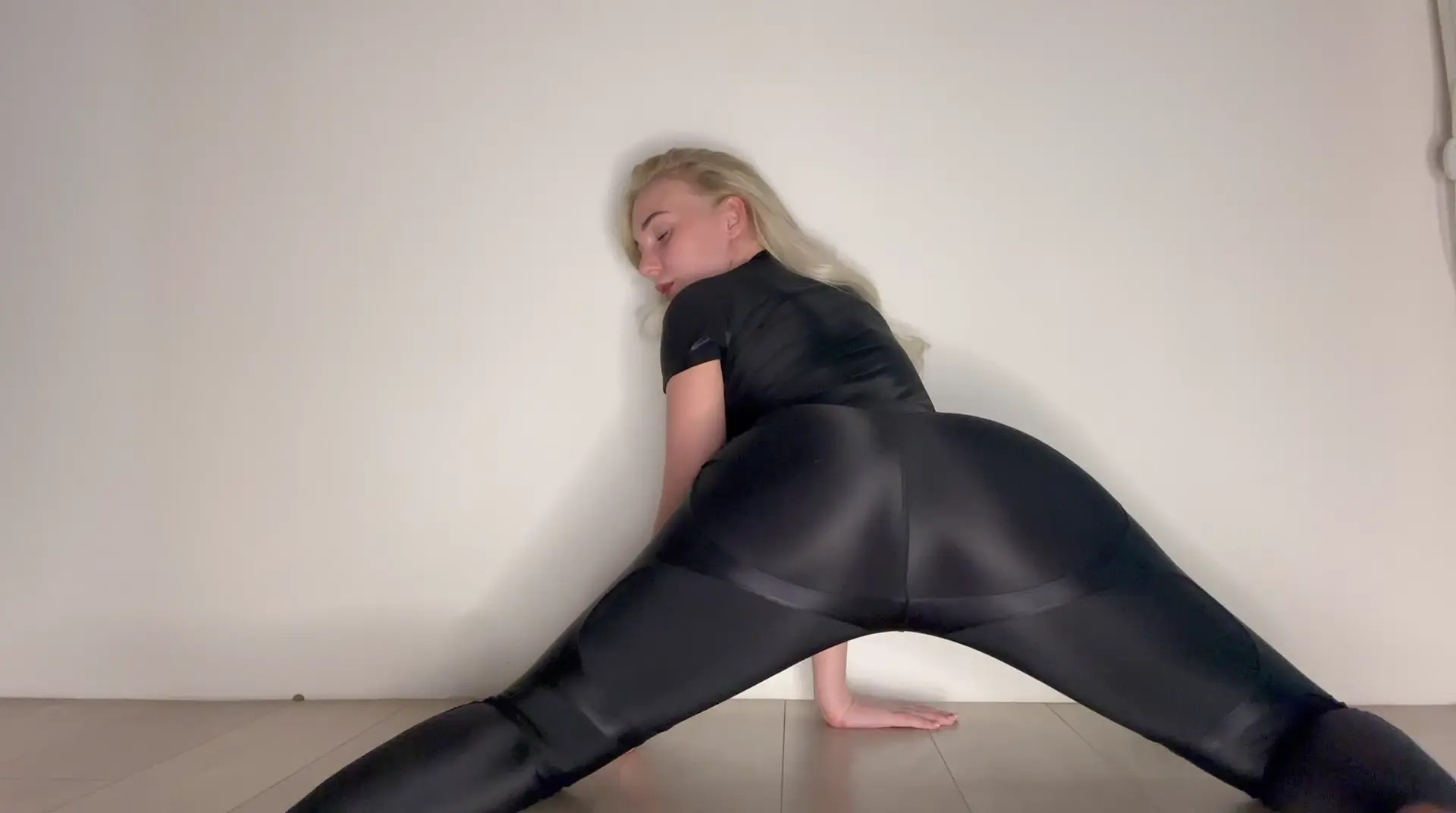 Exclusive Leak: Seegirl - girl fidgets, thinking about hard spanking - Stream in FullHD | Hotleakxxx.com