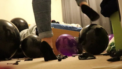 Ballooner Looner - Heeled Foot Pop