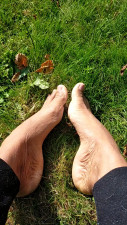 therainqueen1 - My lovely feet in the Nature