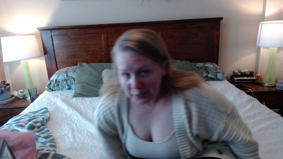 Joslyn - Hedonistic Travel Vlog Day One