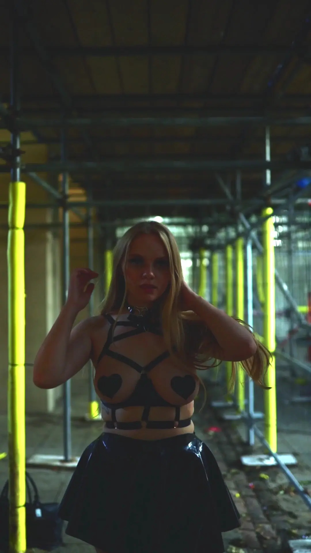 Exclusive Leak: cherrysgotcakes - Blonde struts in a latex skirt and harness - Stream in FullHD | Hotleakxxx.com