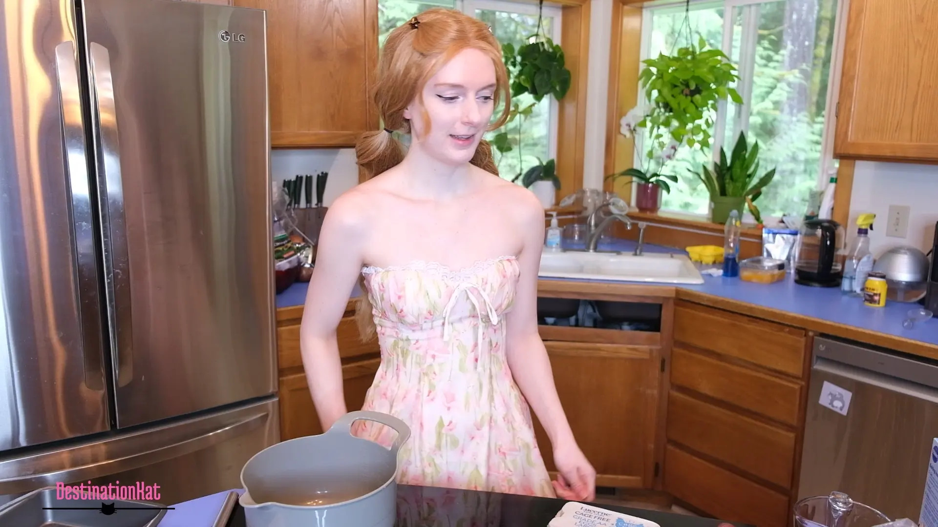 Exclusive Leak: Destinationkat - Making Your Birthday Cake - Stream in FullHD | Hotleakxxx.com