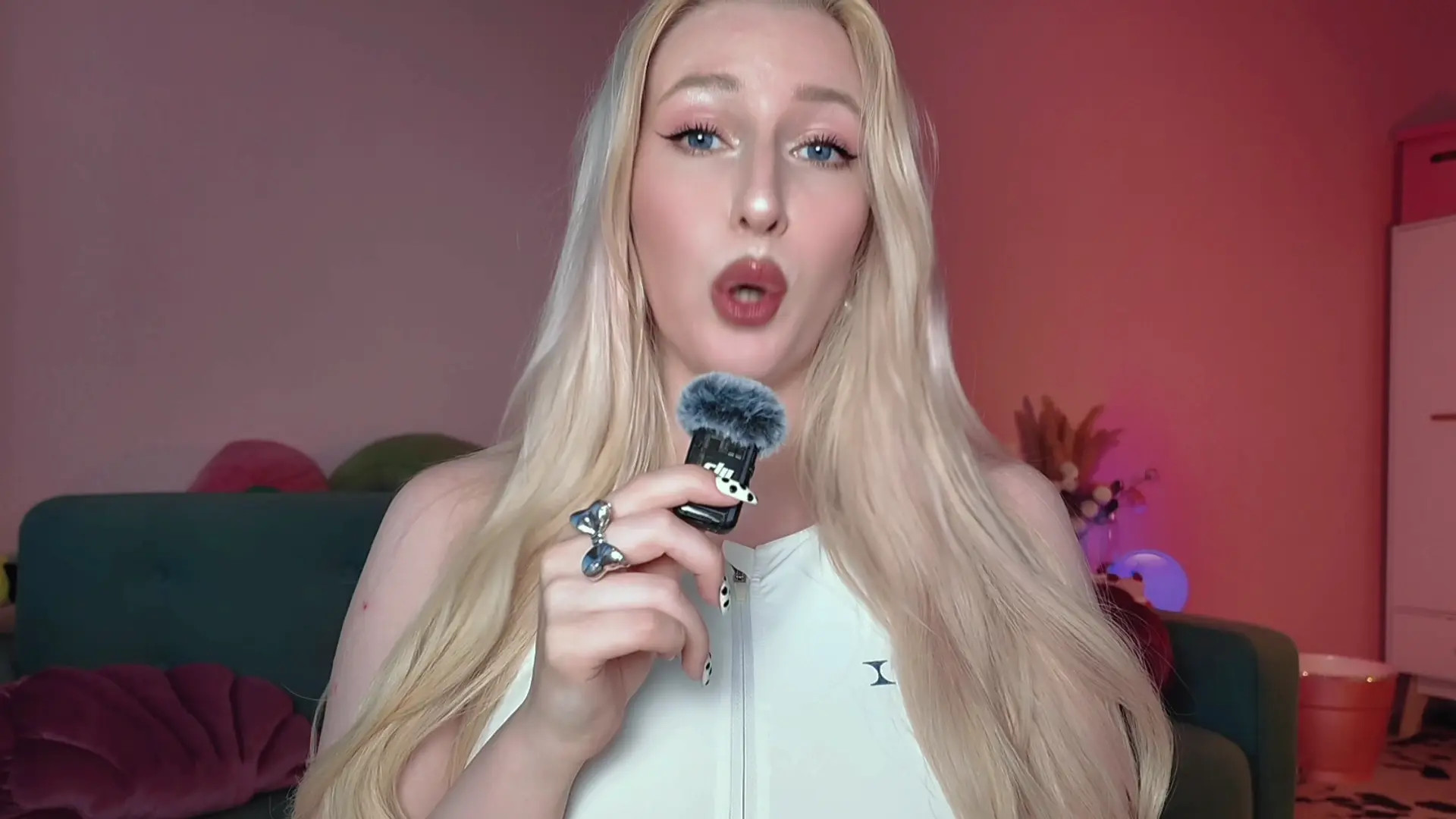 Exclusive Leak: alicewarmheart - Naked On Stage / I Became A Burlesque Performer - Stream in FullHD | Hotleakxxx.com