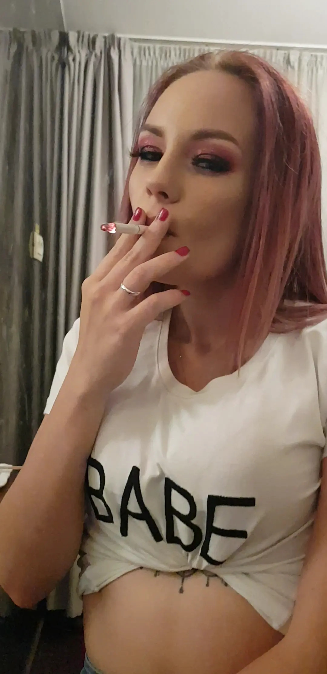 Exclusive Leak: KatieNovaX - Smoking...hot - Stream in FullHD | Hotleakxxx.com