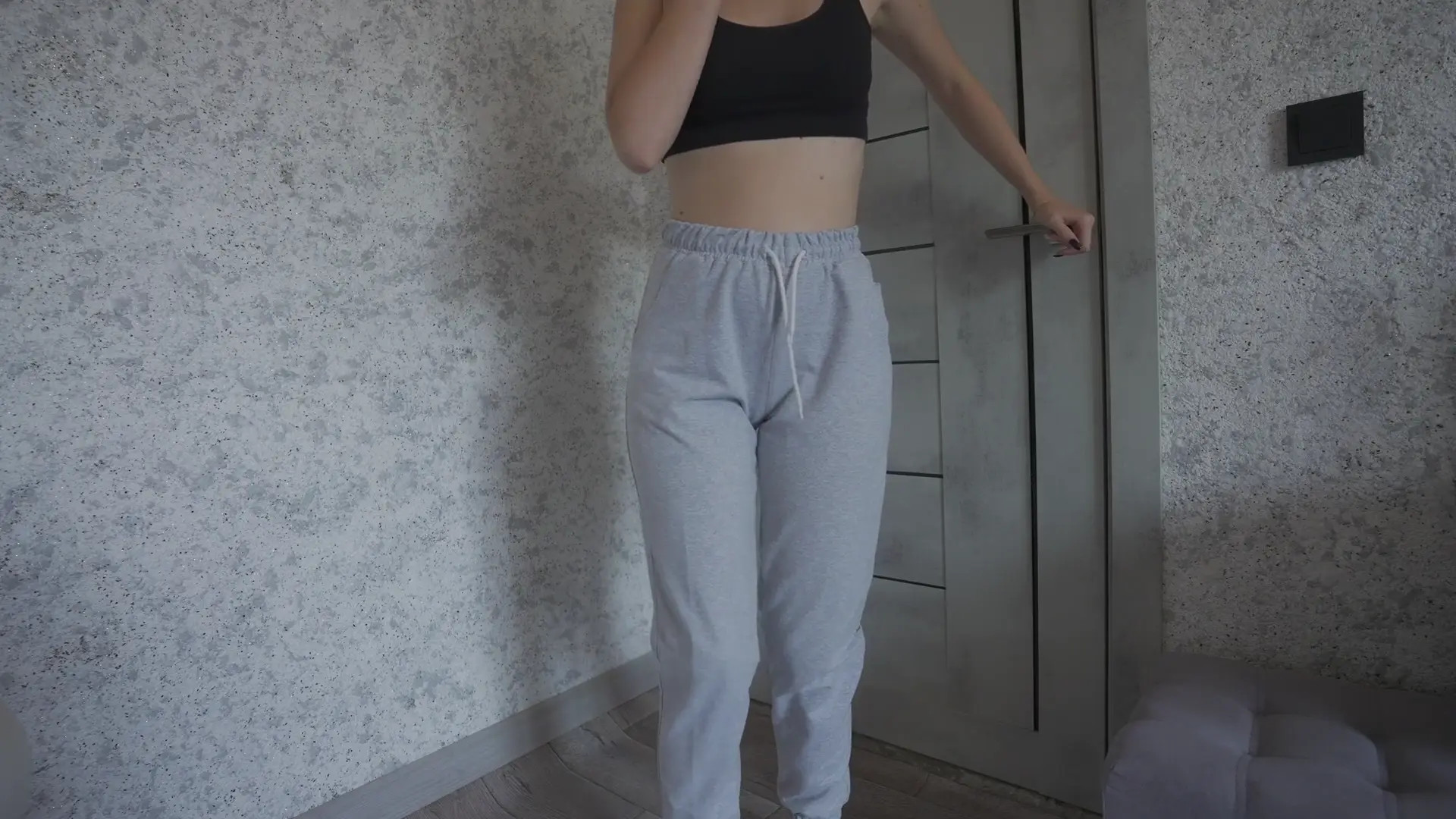Exclusive Leak: AliceBabeGirl - Desperation Pee in my gym pants FREE - Stream in FullHD | Hotleakxxx.com